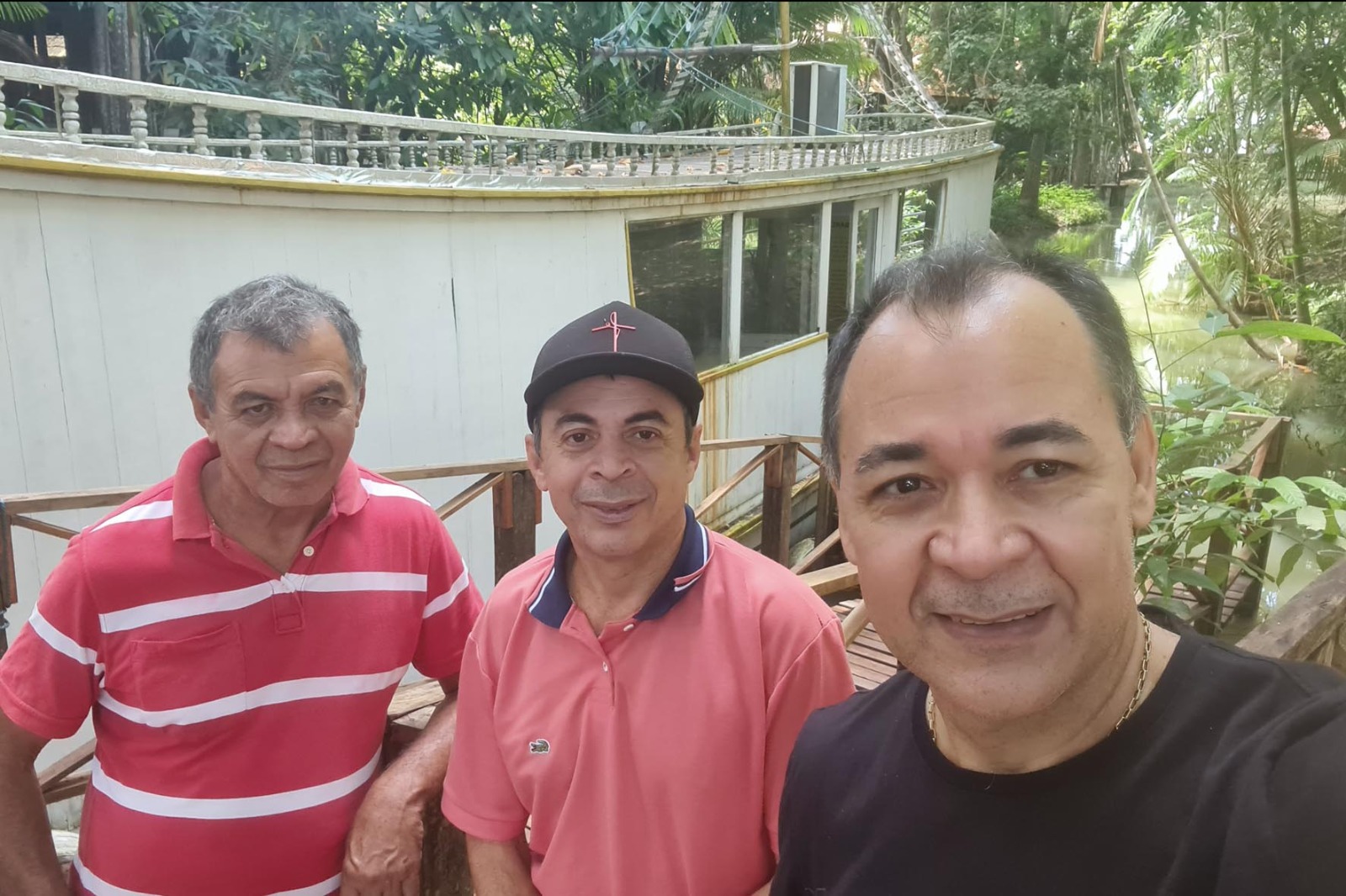 Kitt Nascimento e amigos