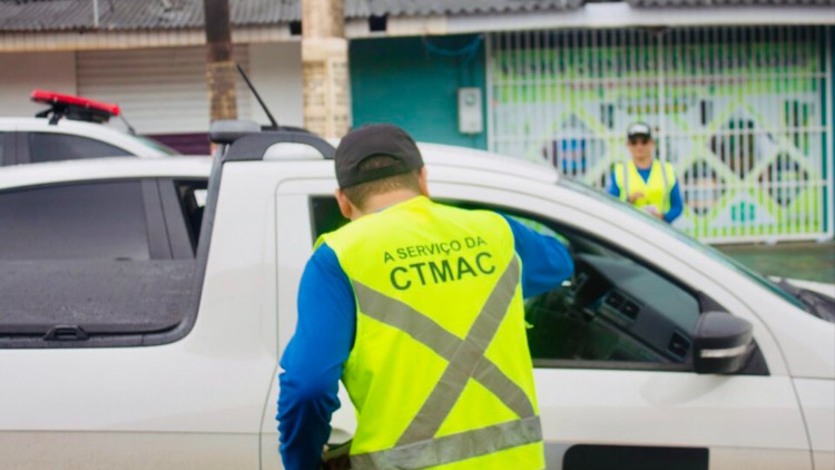 CTMac realiza campanha educativa no trânsito sobre o retorno das vias de mão dupla; confira