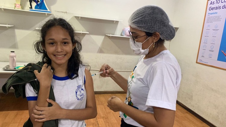 Governo do Amapá leva imunização para alunos de 30 escolas estaduais