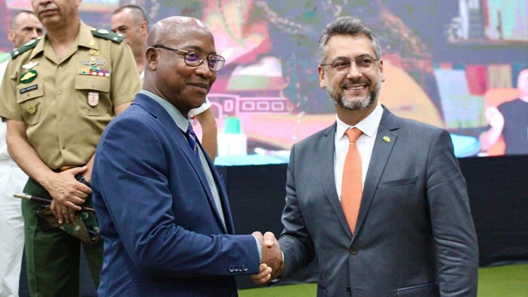 Governo do Amapá e autoridades da França anunciam criação de postos de fiscalização na Ponte Binacional para transporte de cargas