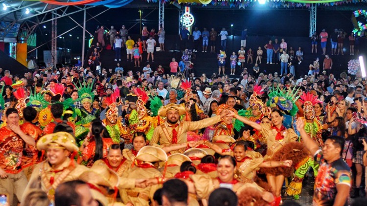 Cultura e tradição atraem centenas de espectadores