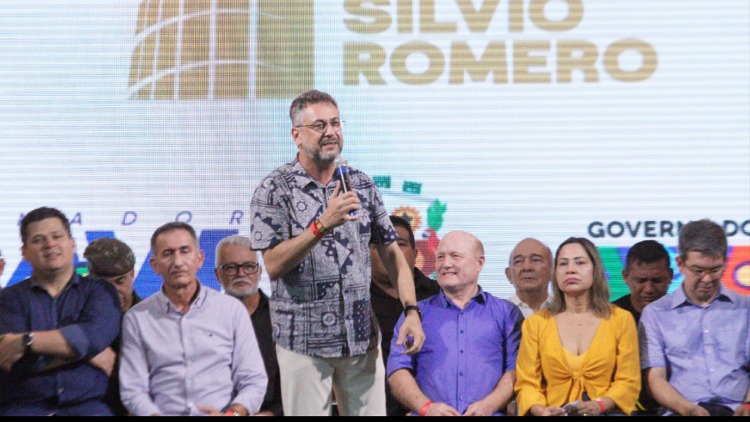 Governador Clécio Luís na inauguração do 1º Cine Teatro Municipal do Amapá