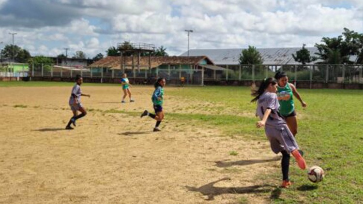 Torneio feminino de futebol movimenta domingo na Ilha de Santana