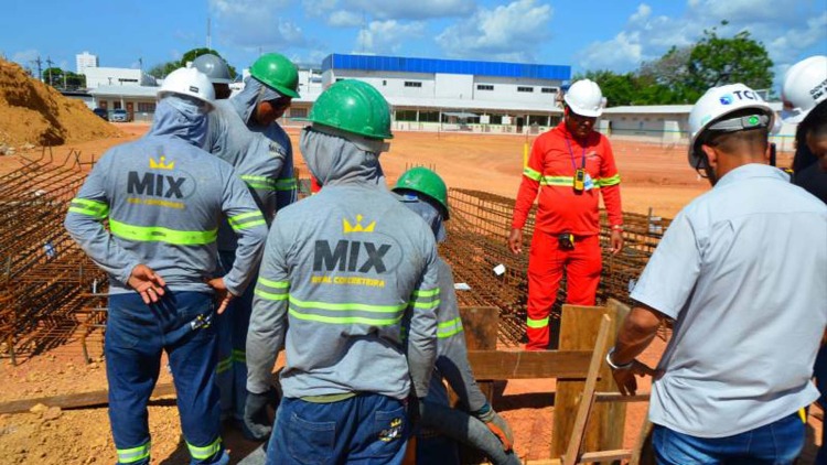 Governo do Amapá inicia fase de concretagem das primeiras fundações do novo Hospital de Emergências, em Macapá