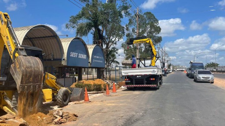 Rodovia Duca Serra, em Macapá