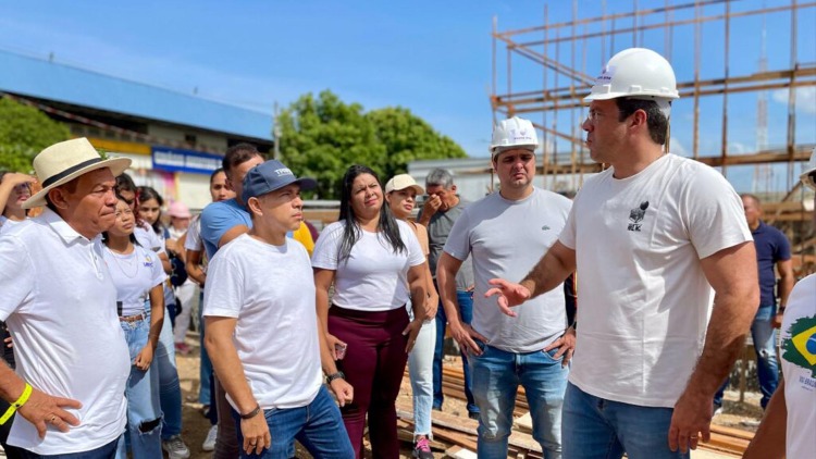 Prefeito Dr. Furlan entrega passarelas na Zona Sul