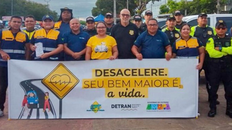 Maio Amarelo 2025: Blitz educativa promove conscientização para um trânsito mais seguro em Santana
