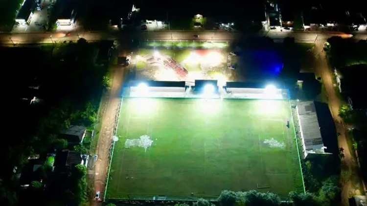 Governo do Amapá inaugura estádio em parceria com prefeitura e anuncia pacote de ações em Oiapoque