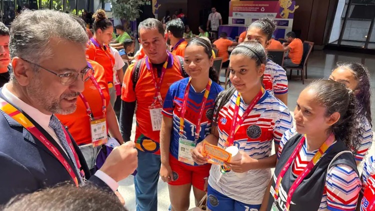 Governador Clécio Luís celebra desempenho do Amapá nos Jogos da Juventude 2025