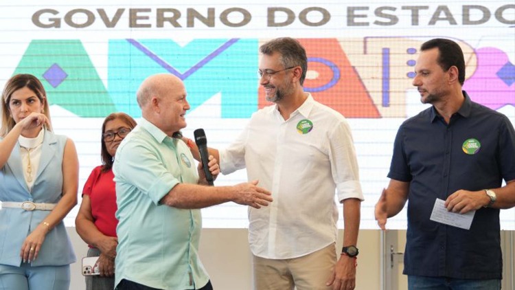 Prefeitura de Santana realiza cerimônia de abertura da Carreta Delas