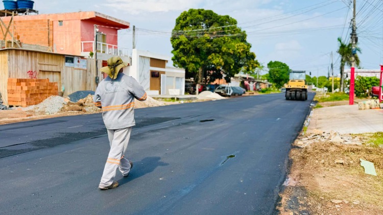 Pavimentação avança no Buritizal e beneficia sete vias da Zona Sul de Macapá