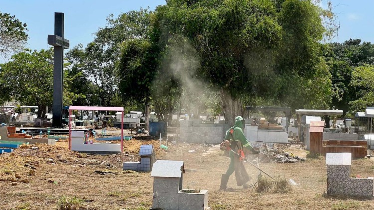 Prefeitura de Macapá intensifica serviços nos cemitérios para o Dia de Finados