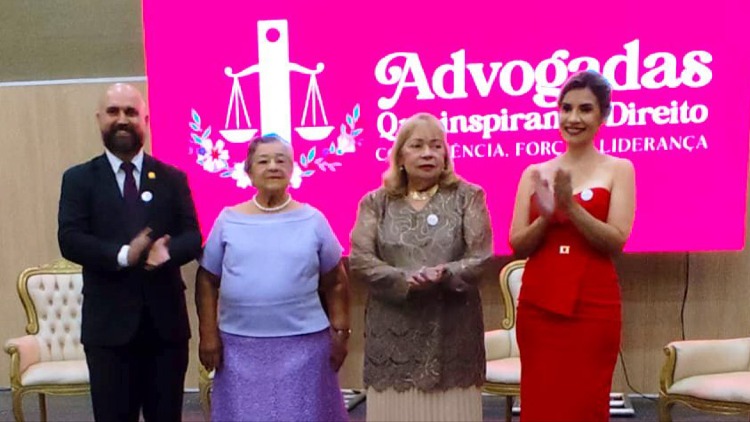 Presidente do TRT-8 recebe certificado de honra ao mérito na OAB Amapá