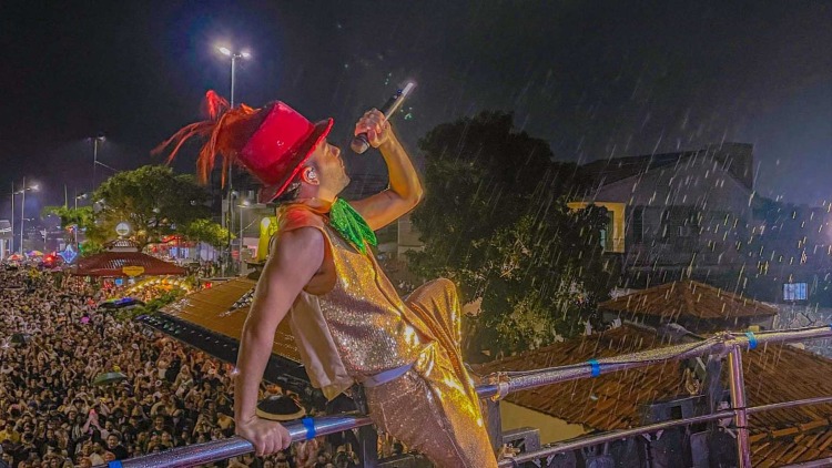 Pedro Sampaio encerra Orla Folia e arrasta 200 mil pessoas em Macapá