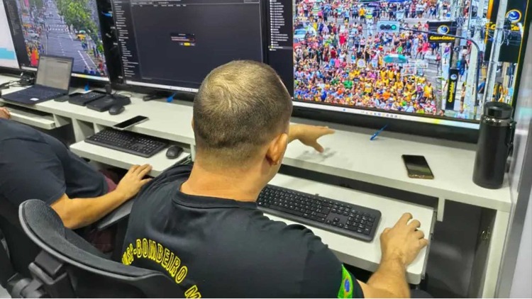 Com reforço de policiais, Governo do Amapá não registra ocorrências graves na passagem do bloco ‘A Banda’