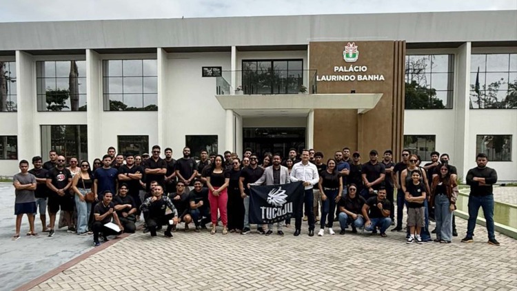 Aprovados no concurso da PMM fazem reivindicação