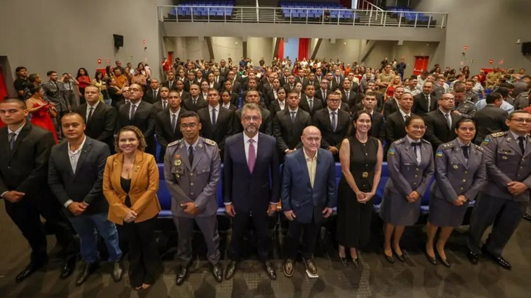 Governador Clécio abre formação histórica para 54 cadetes da Polícia Militar do Amapá