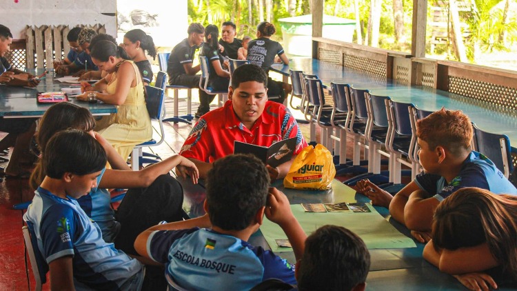 Tecno Barca potencializa arte, memória e cultura amazônica em estudantes da comunidade Vila Progresso