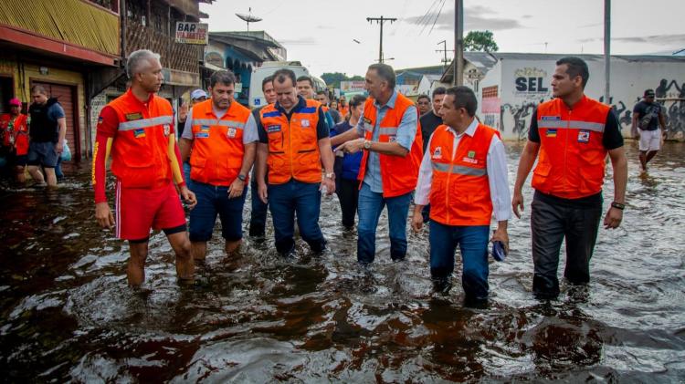 Vale do Jari: Governador Waldez acompanha ações de assistência humanitária às famílias afetadas