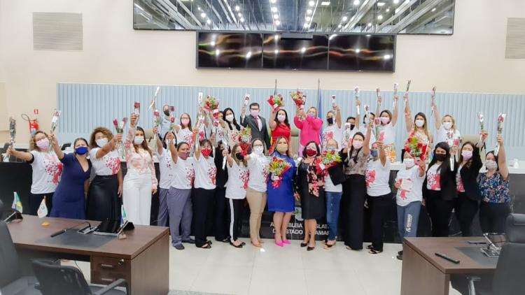 Servidoras da Assembleia Legislativa recebem homenagens pelo Dia Internacional da Mulher