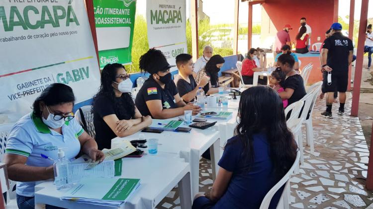Projeto da Prefeitura leva serviços de saúde e lazer à Vila do Trem, em Macapá