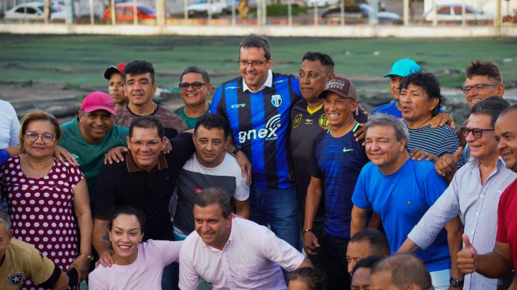 Prefeito Dr. Furlan assina ordem de serviço para revitalização da arena esportiva da praça Nossa Senhora da Conceição