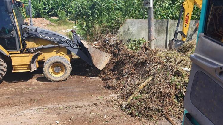 Prefeitura de Macapá remove mais de 75 toneladas de lixo no bairro Nova Esperança
