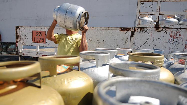 Senado pode votar subsídio para gás de cozinha