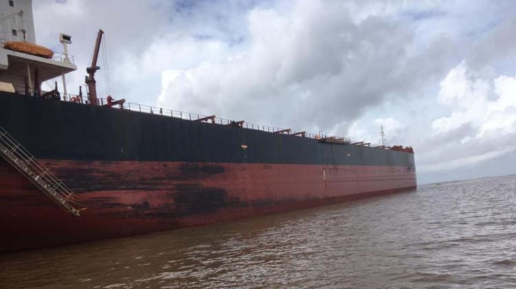 Governo monitora tripulação contaminada com covid-19 em mais um navio estrangeiro