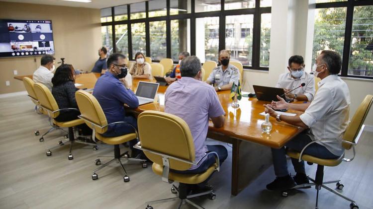 Novo decreto flexibiliza medidas e autoriza retorno gradual das aulas presenciais em agosto