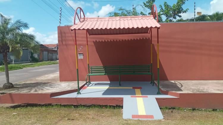 Prefeitura de Macapá instala novos abrigos com acessibilidade em pontos de ônibus da cidade