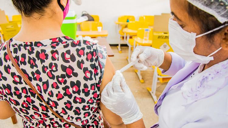 Covid-19: Amapá reduz para quatro meses intervalo de aplicação da dose de reforço