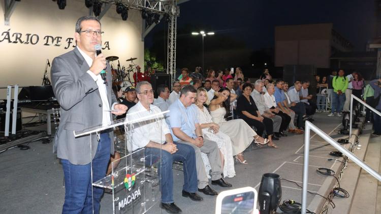 Praça Santuário de Fátima entregue à comunidade do Santa Rita