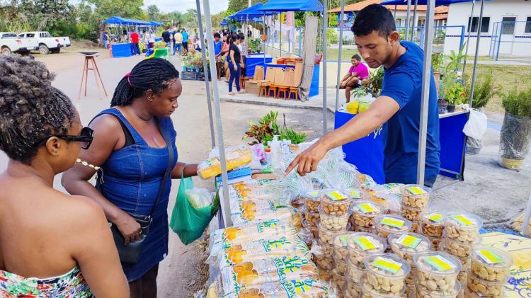 Edição de aniversário da Feira Agricultura e Arte fomenta economia no Quilombo do Curiaú, em Macapá