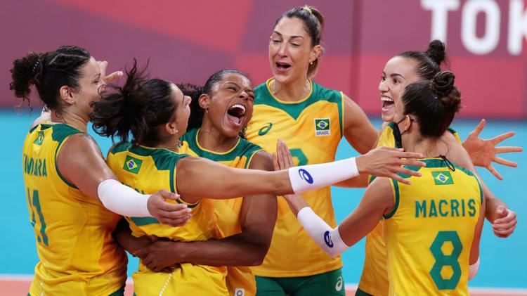 Brasil sobrevive à batalha e vence a República Dominicana no vôlei feminino