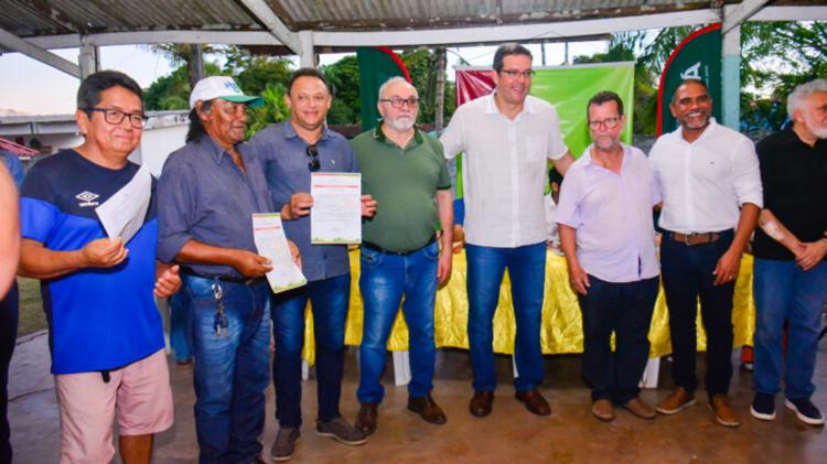 Prefeitura de Macapá licencia mais de 50 produtores de açaí na região da Pedreira