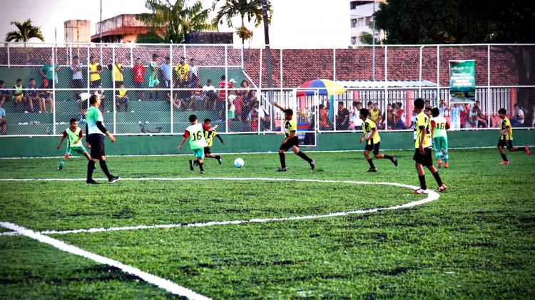 Governo entrega nova arena esportiva no Buritizal, em Macapá