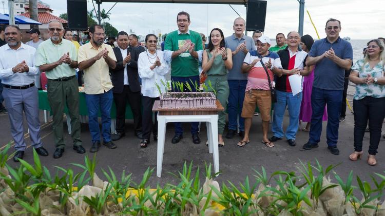 Prefeitura de Macapá promove evento em homenagem aos trabalhadores da cadeia produtiva do açaí