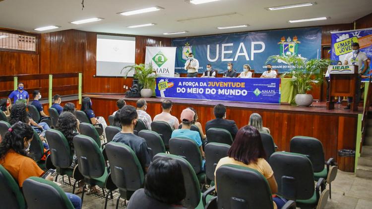 Governador amplia para mil o número de bolsistas do Amapá Jovem Universitário