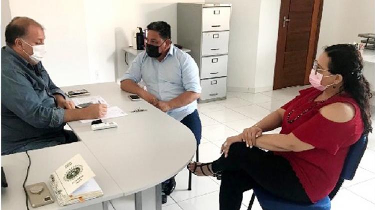 Vereador Cláudio preocupado com a revitalização da iluminação pública