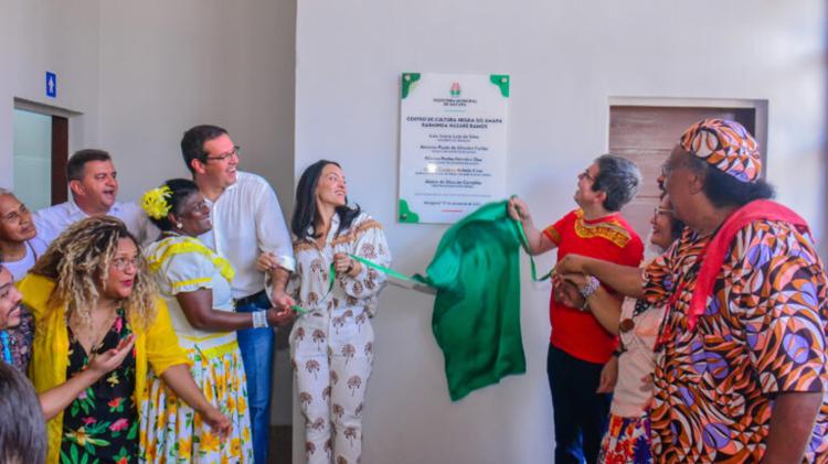 2ª etapa de revitalização do Centro de Cultura Negra é entregue sob rufar dos tambores e roda de capoeira
