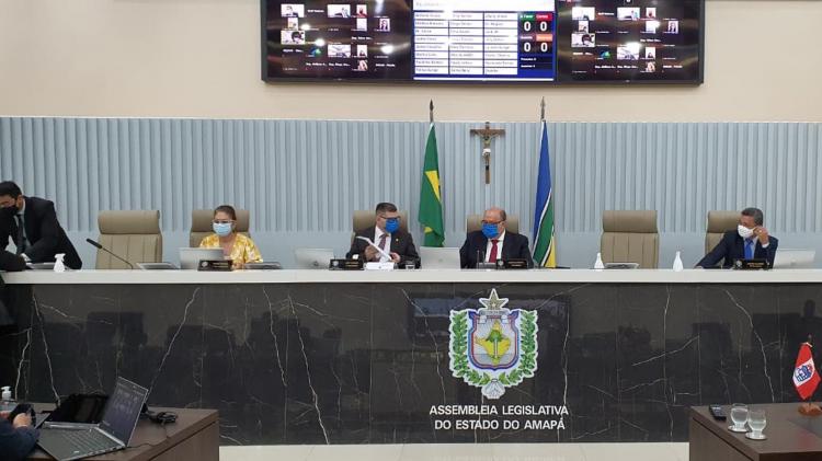 No retorno das atividades, presidente Kaká Barbosa enaltece união dos parlamentares, reforça o ajuste orçamentário e a parceria com instituições filantrópicas