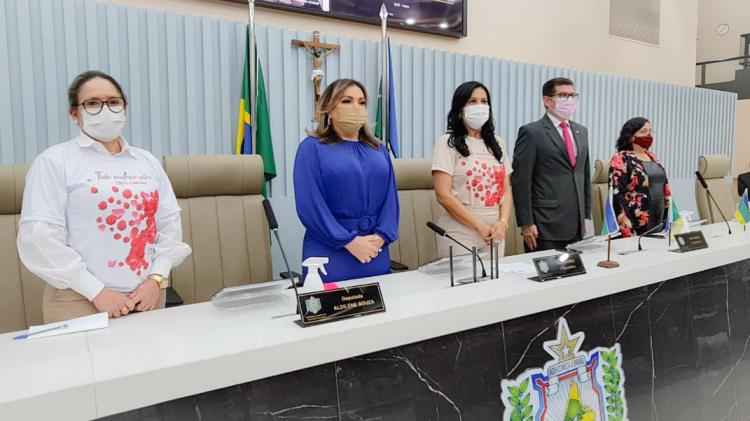 Servidoras da Assembleia Legislativa recebem homenagens pelo Dia Internacional da Mulher