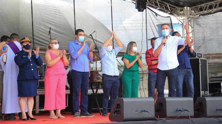 34 anos de Santana: Governador Waldez prestigia culto ecumênico em homenagem a cidade