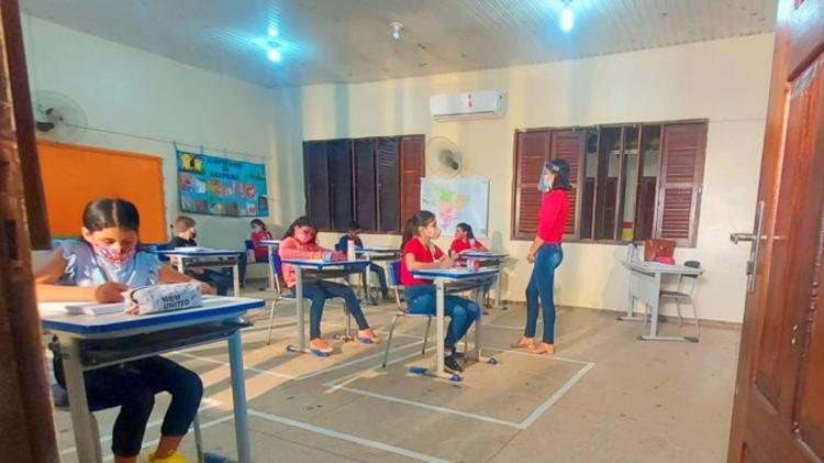 Escolas Abertas: Semed alinha com gestores escolares o retorno presencial das aulas