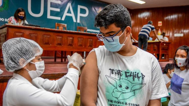 Vacinação de adolescentes com comorbidades, autistas e com Síndrome de Down