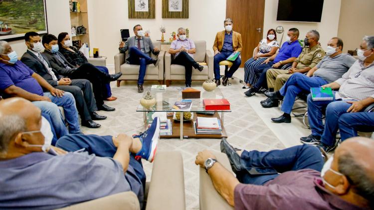Governador trata com prefeito e vereadores de Amapá pautas prioritárias