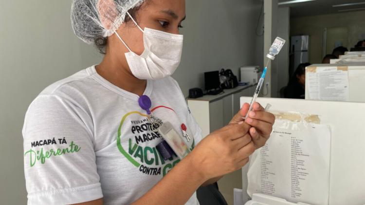 Prefeitura leva vacinação itinerante para usuários da Casa do Bolsa