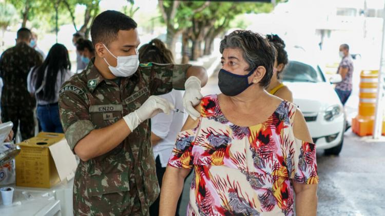 Prefeitura de Macapá oferta vacinas contra Covid-19, Influenza e Tríplice Viral