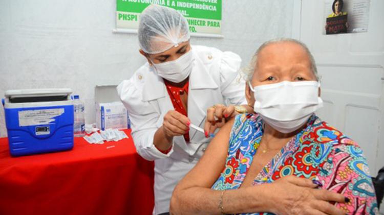 #VacinaAmapá: 76 idosos do Abrigo São José recebem quarta dose da vacina contra a covid-19